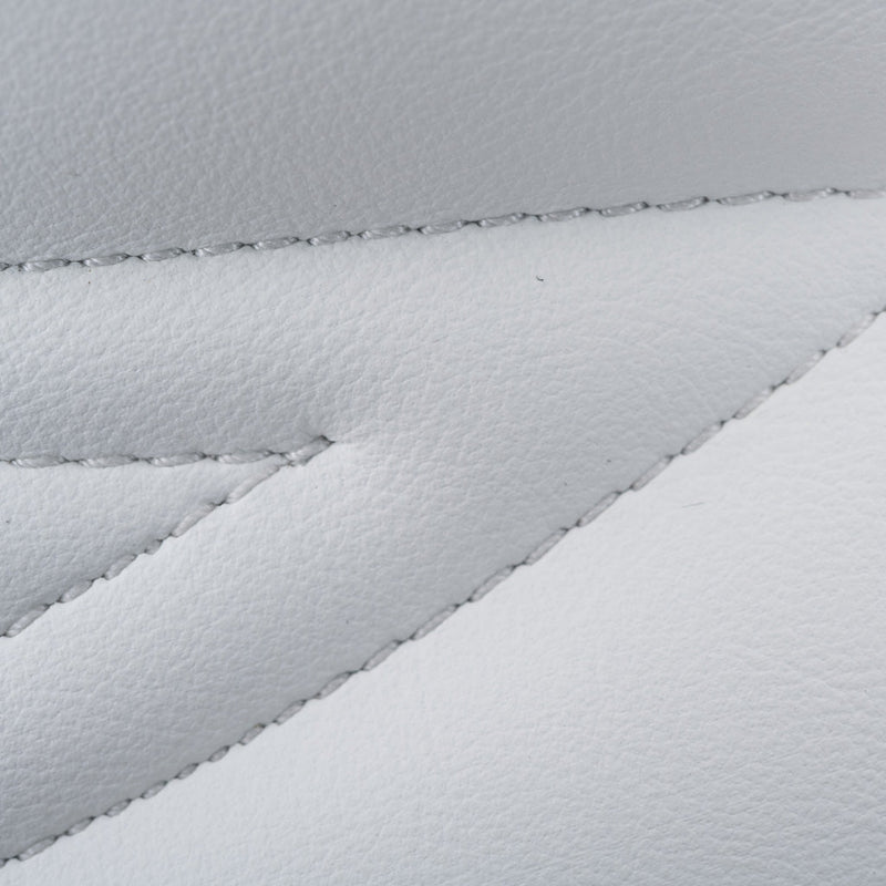 #color_white